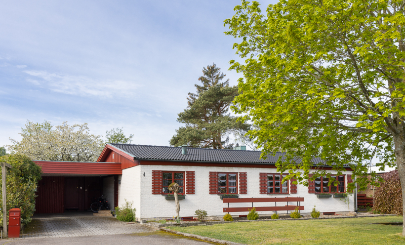 Sotaregården 4