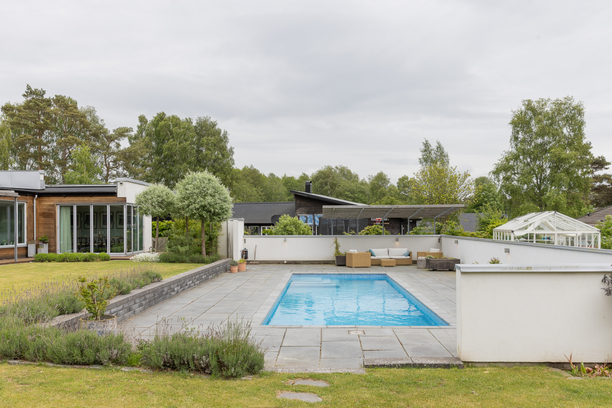 Carport för flera bilar