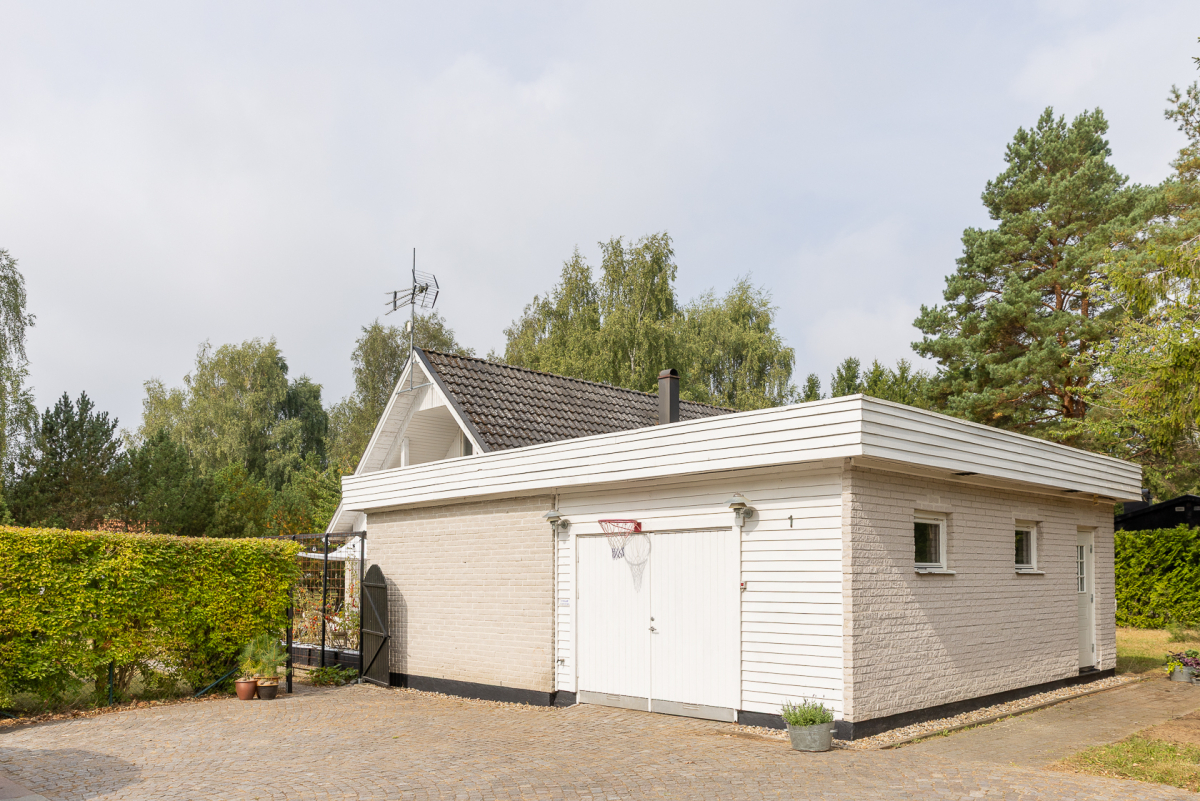 Garage Garage