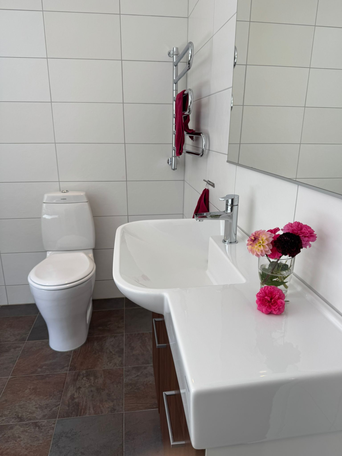 Helkaklat badrum,säljarens bild