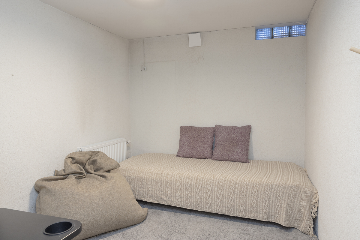 Sovrum 3, i källaren