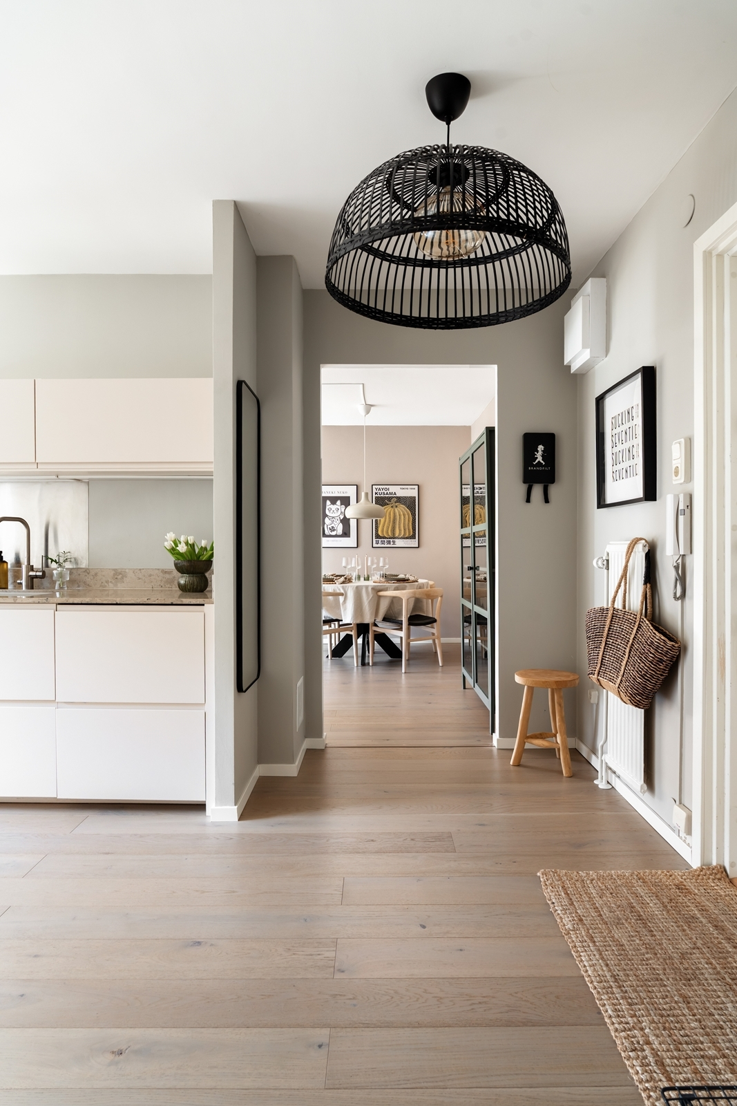 Välkommen in! Känn dig som hemma! 