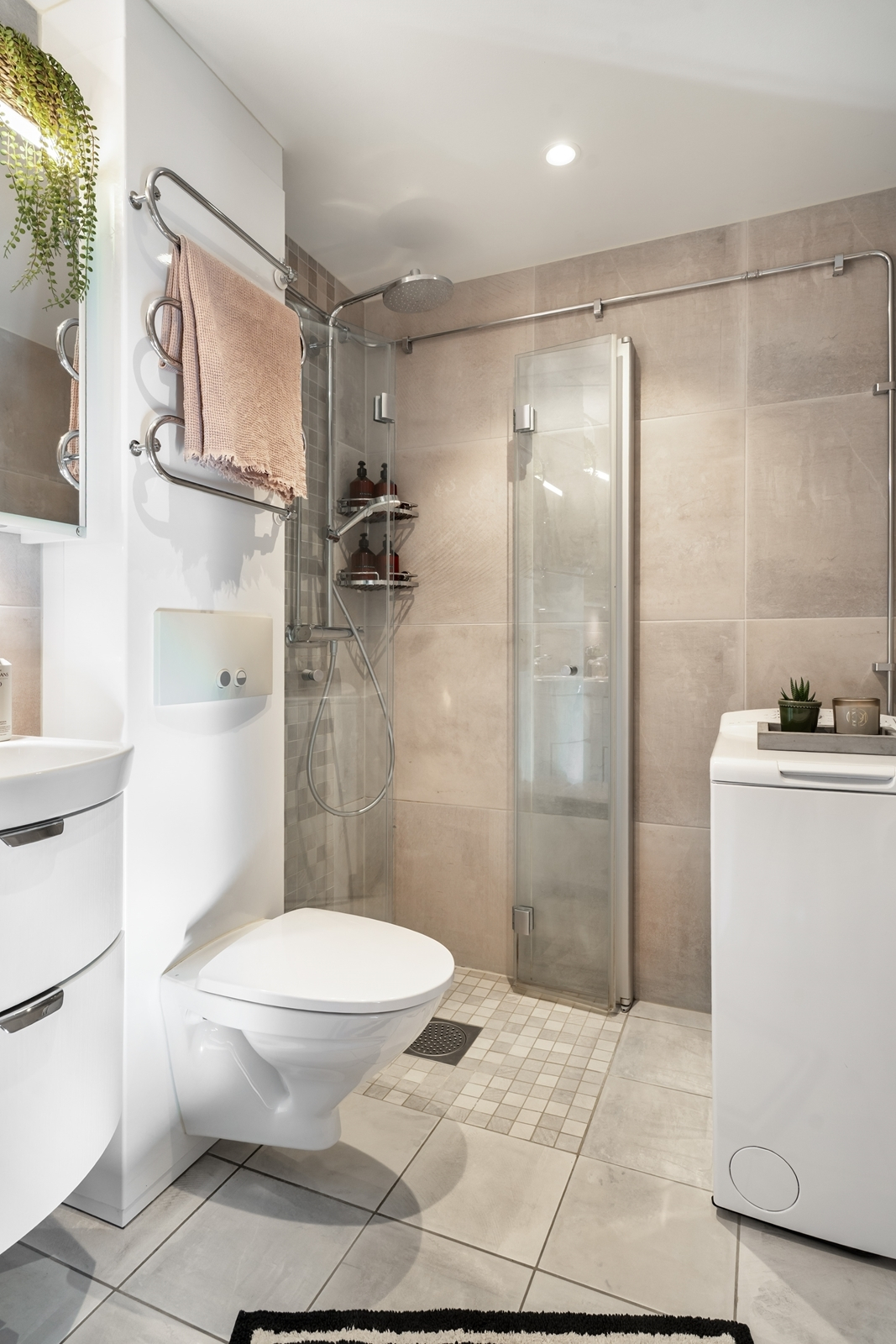 Kakel och klinker i det stambytta badrummet 