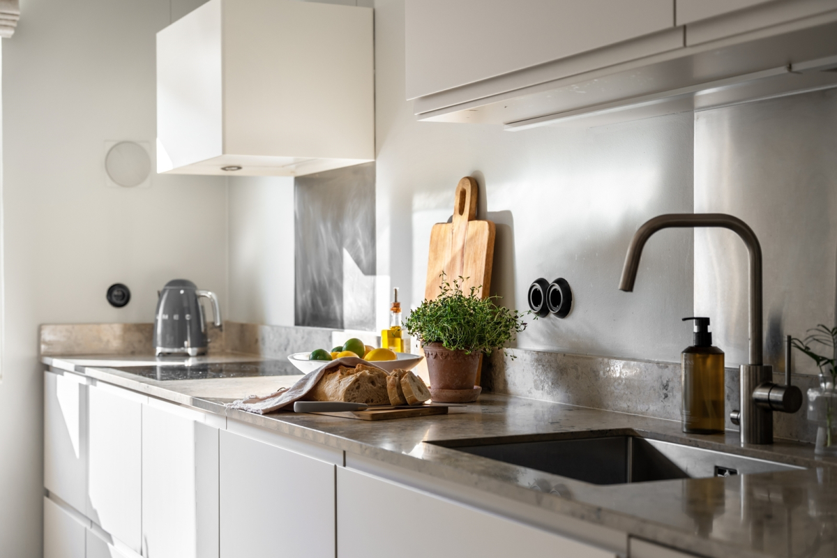 Gott om plats i köket för den som vill baka och laga mat! 